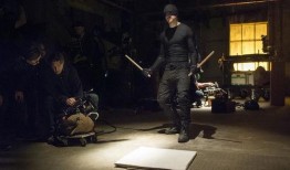 超胆侠第一季在线观看,黑暗中的守护者，正义的觉醒